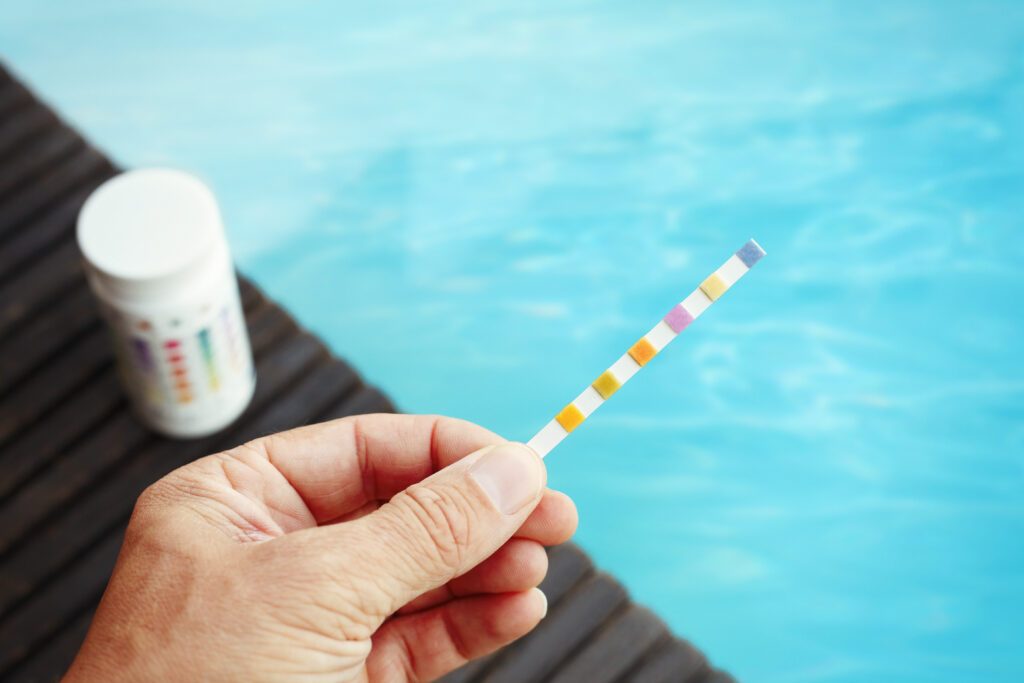 test eau piscine bandelettes